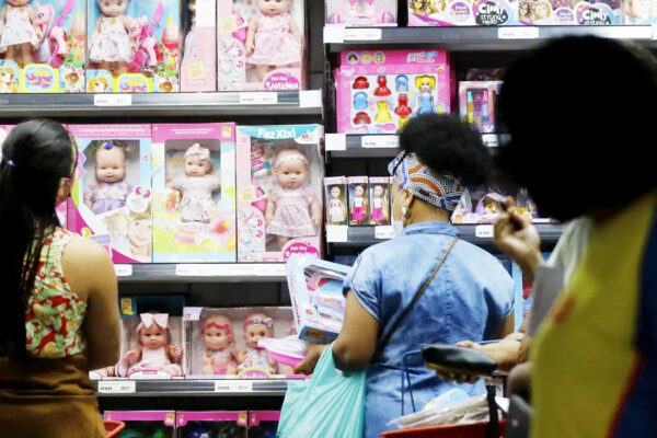 Procon-DF orienta consumidores para compras seguras no Dia das Crianças