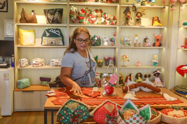Loja colaborativa Cerrado Feminino promove trabalho de artesãs brasilienses na Feira da Torre